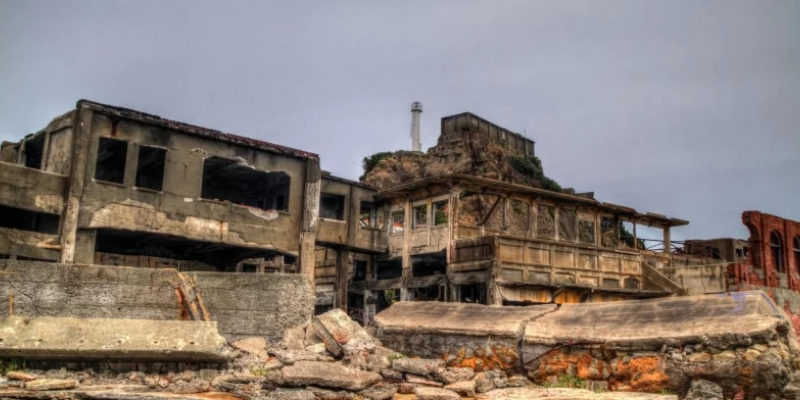 Image Showing Group of Haunted Houses in a ghost town.